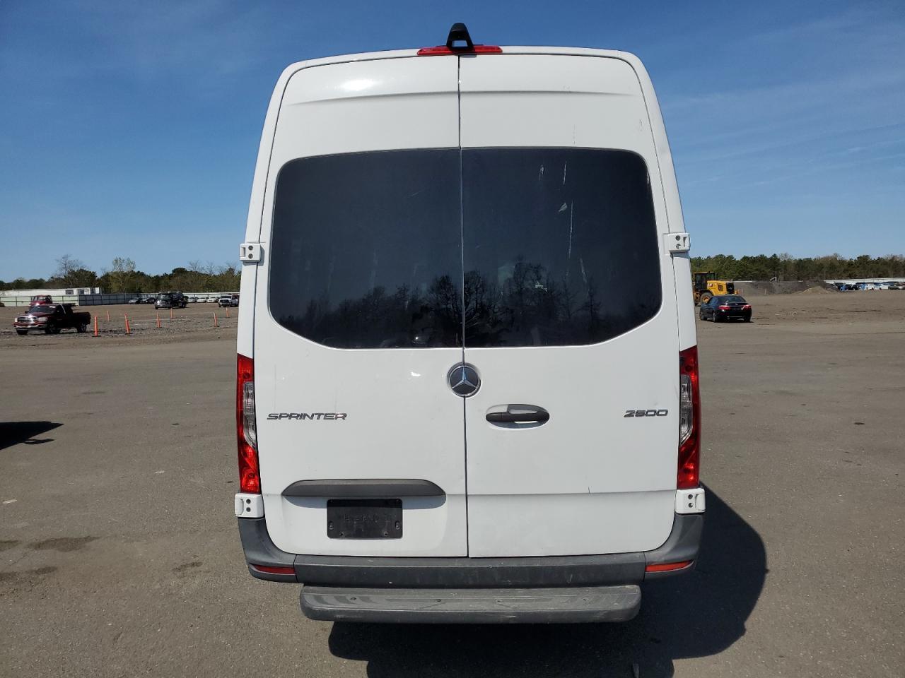 2021 Mercedes-Benz Sprinter 2500 - Фото 6