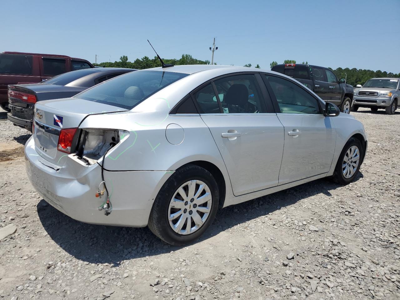 2011 Chevrolet Cruze Ls - Image 3