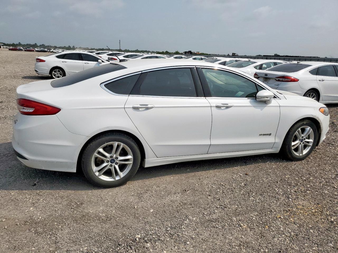 2018 Ford Fusion Se Hybrid - Image 3