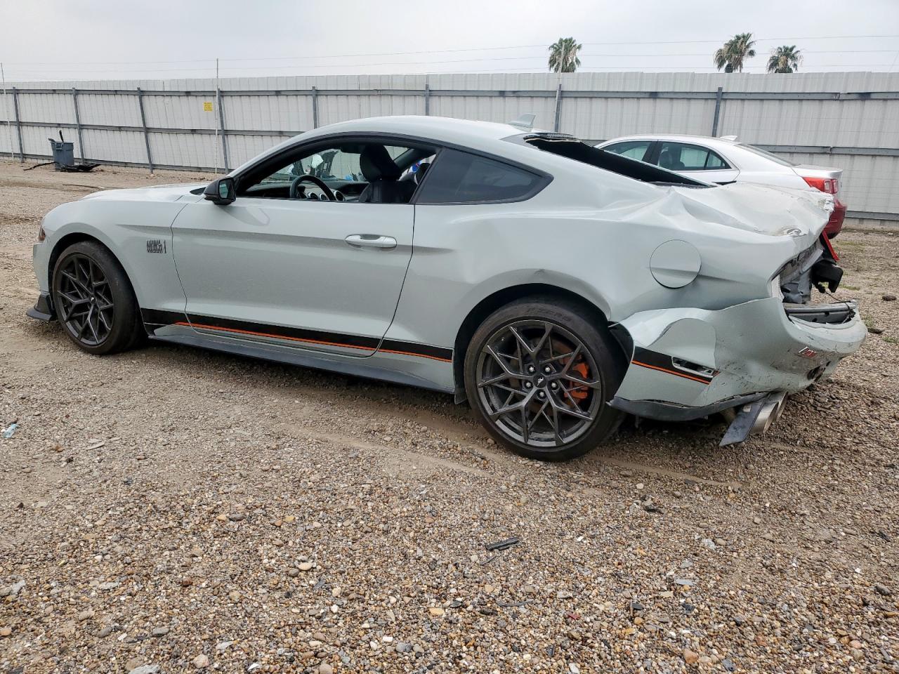 2022 Ford Mustang Mach I - Фото 2