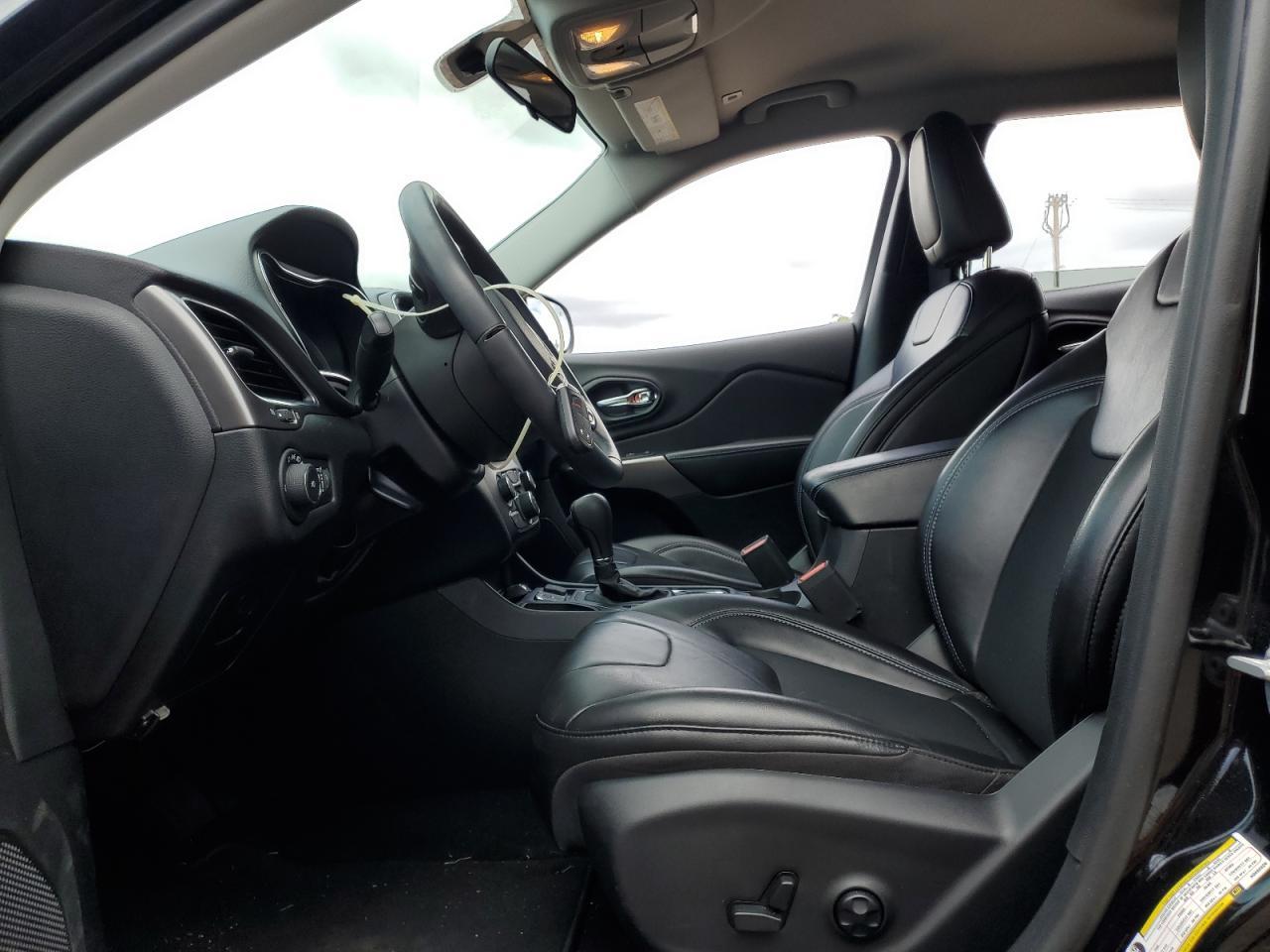 2019 Jeep Cherokee Latitude Plus - Image 7