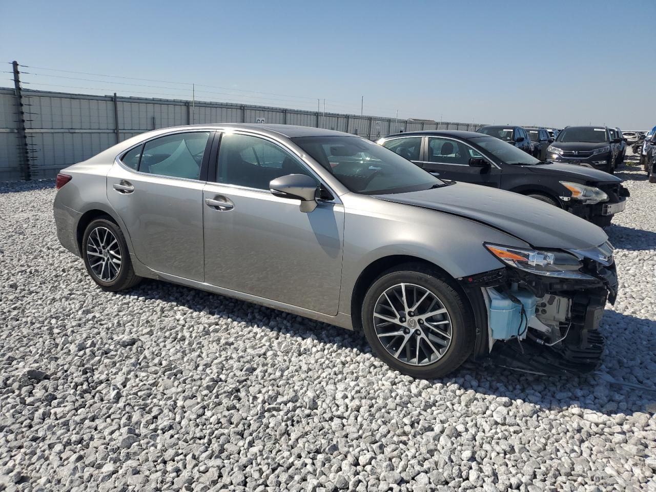 2017 Lexus Es 350 - Фото 4