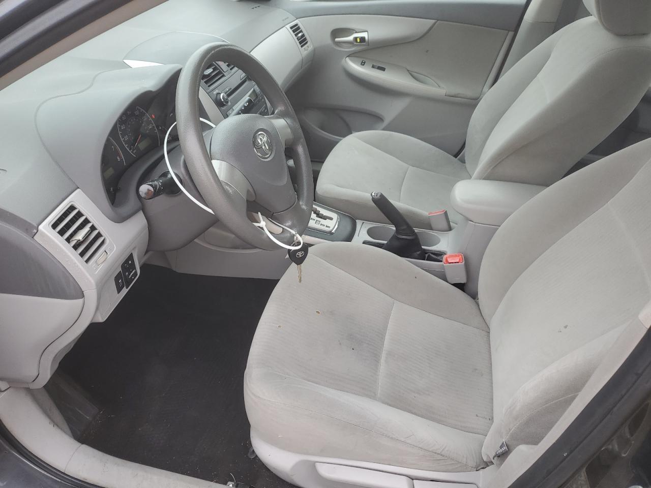 2010 Toyota Corolla Base - Фото 7