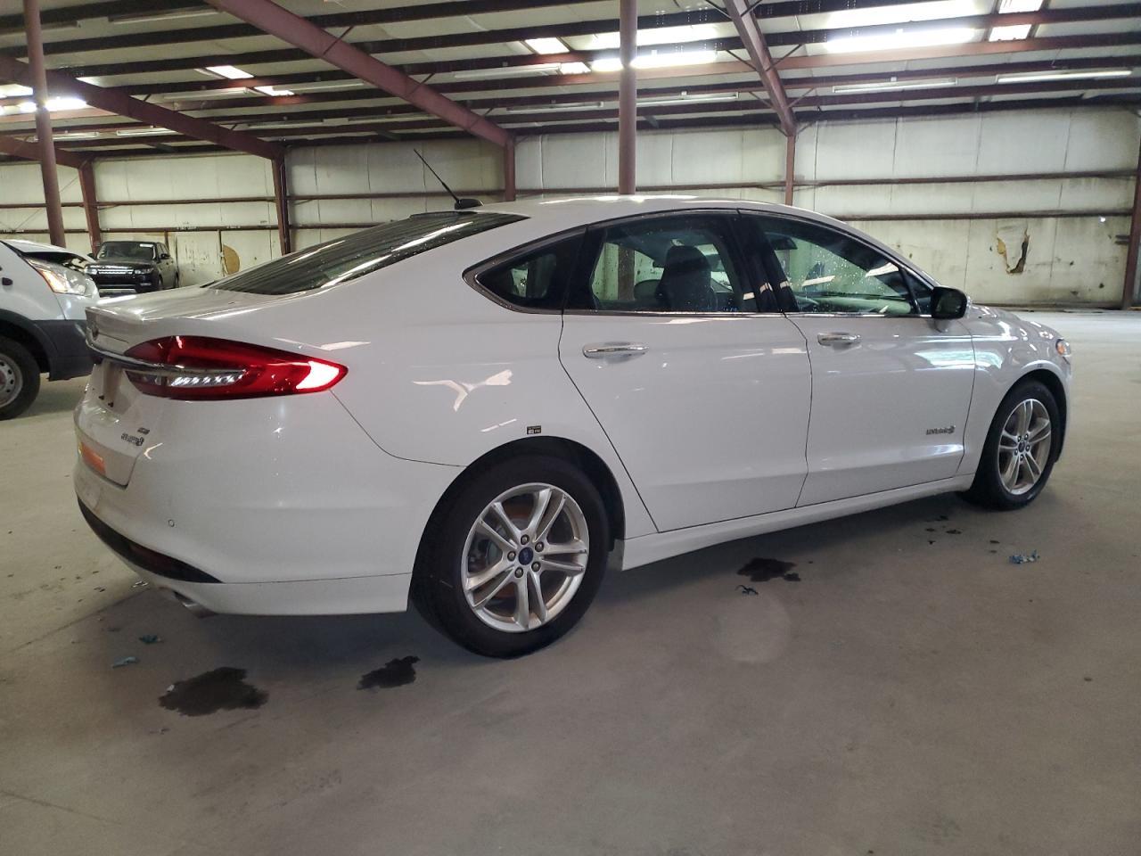 2018 Ford Fusion Se Hybrid - Image 3