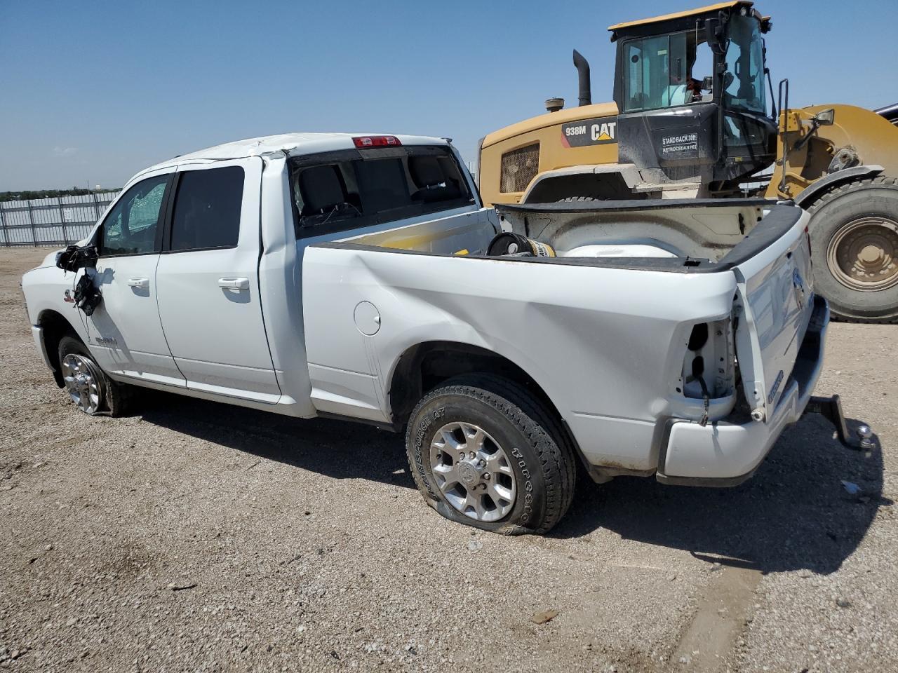 2024 Ram 2500 Laramie - Фото 2