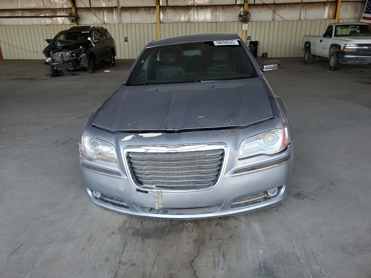 2013 Chrysler 300C - Фото 5