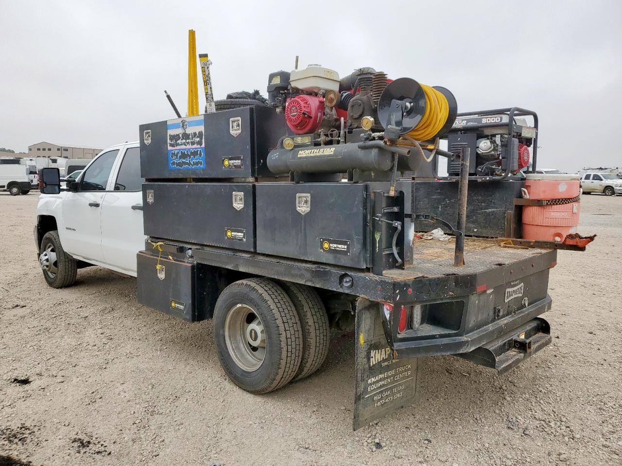 2017 Chevrolet Silverado C3500 - Фото 2