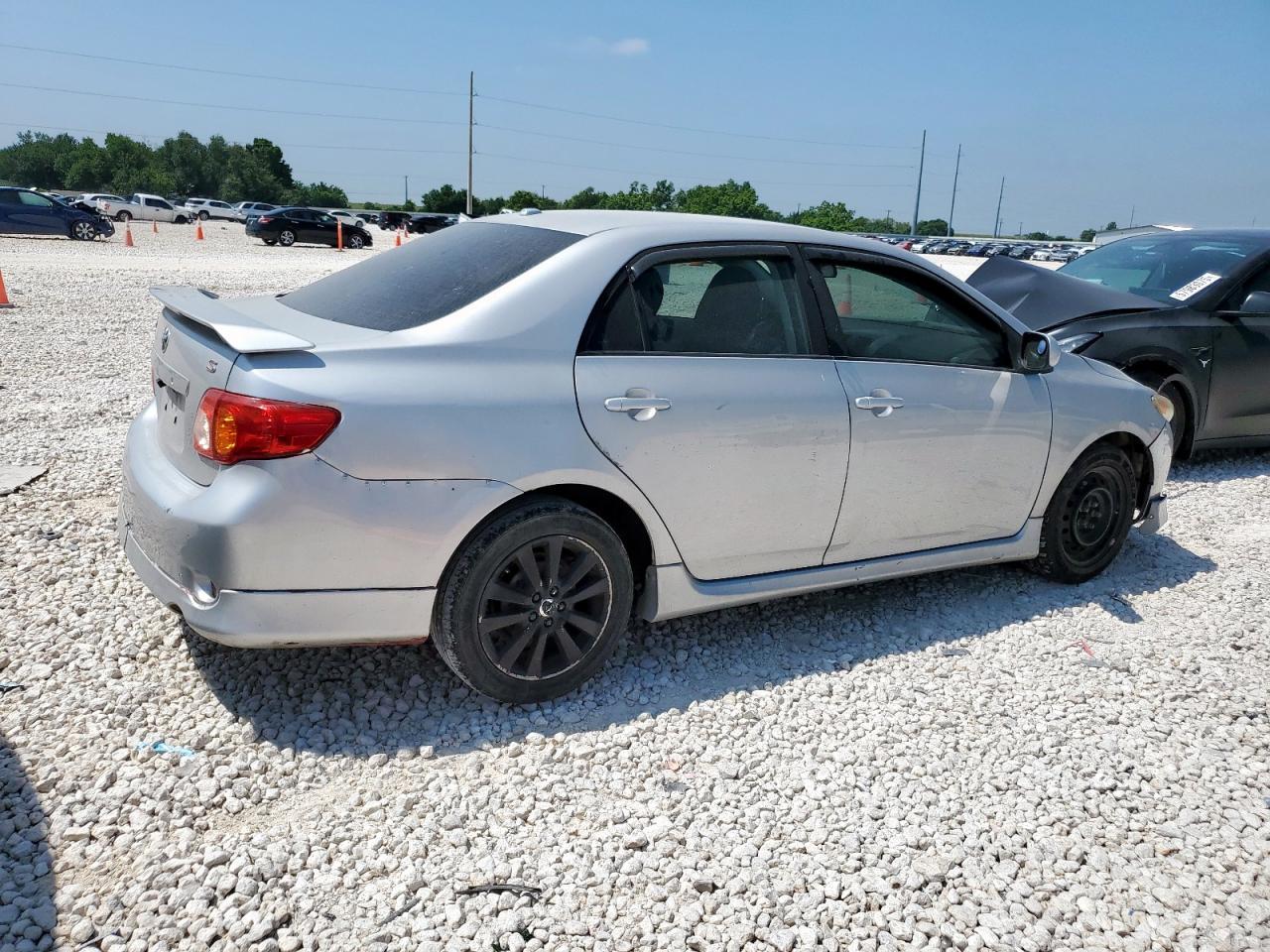 2010 Toyota Corolla - Фото 3