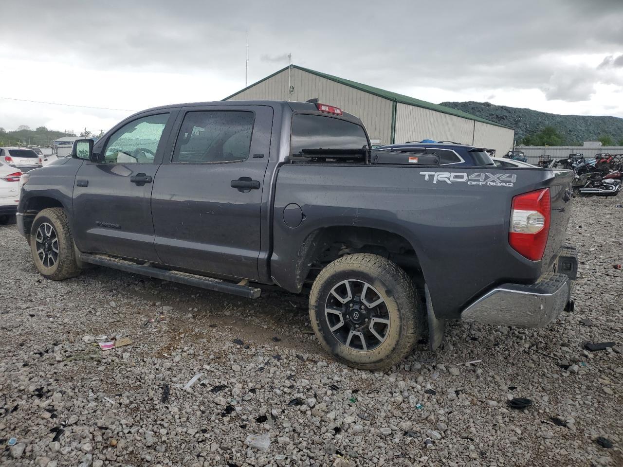 2020 Toyota Tundra Crewmax Sr5 - Image 2