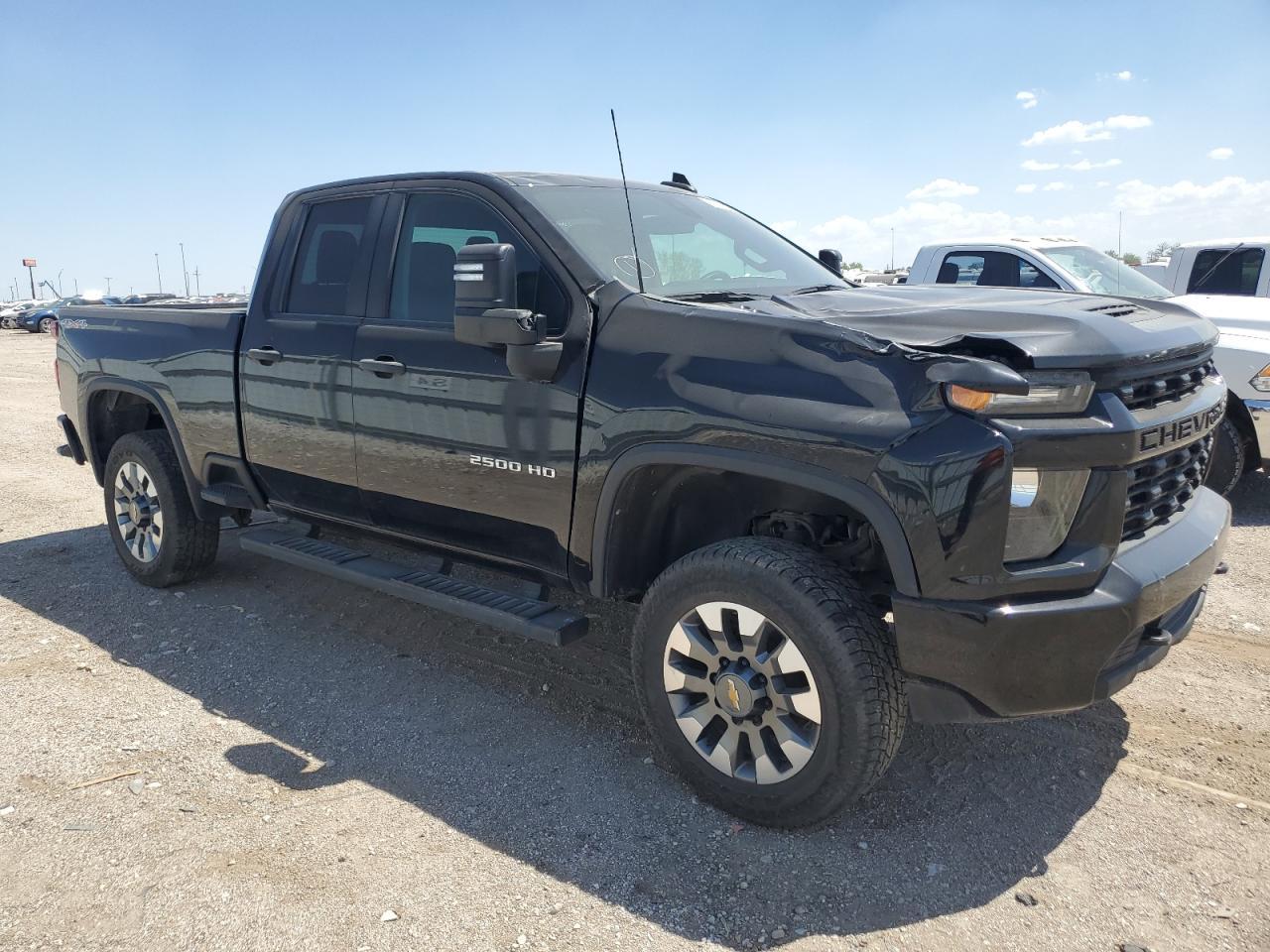 2021 Chevrolet Silverado K2500 Custom - Фото 4