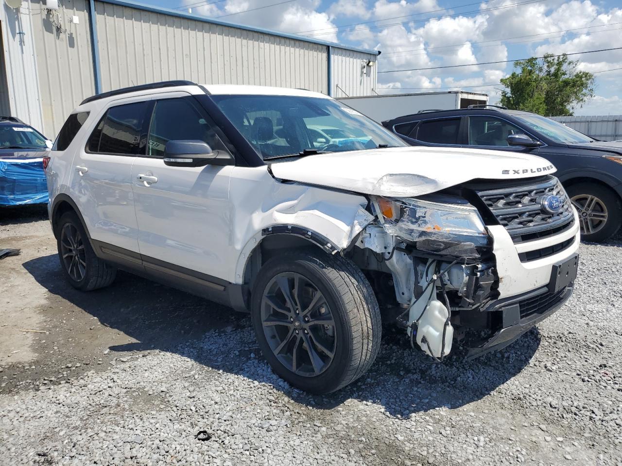 2019 Ford Explorer Xlt - Image 4