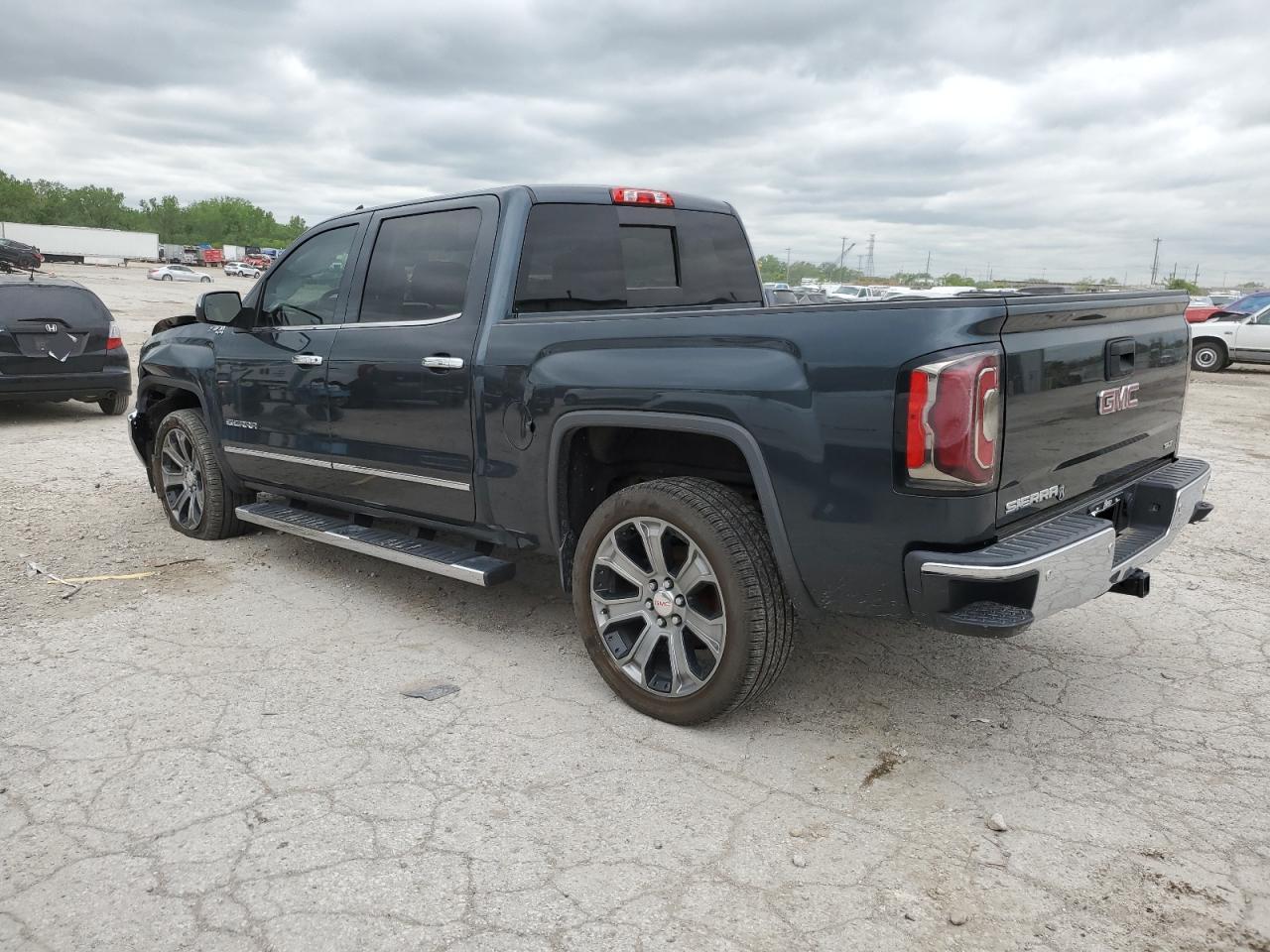 2017 GMC Sierra K1500 Slt - Image 2