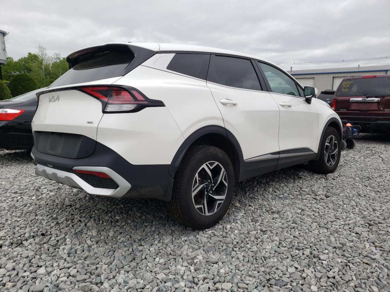 2024 Kia Sportage Lx - Image 3