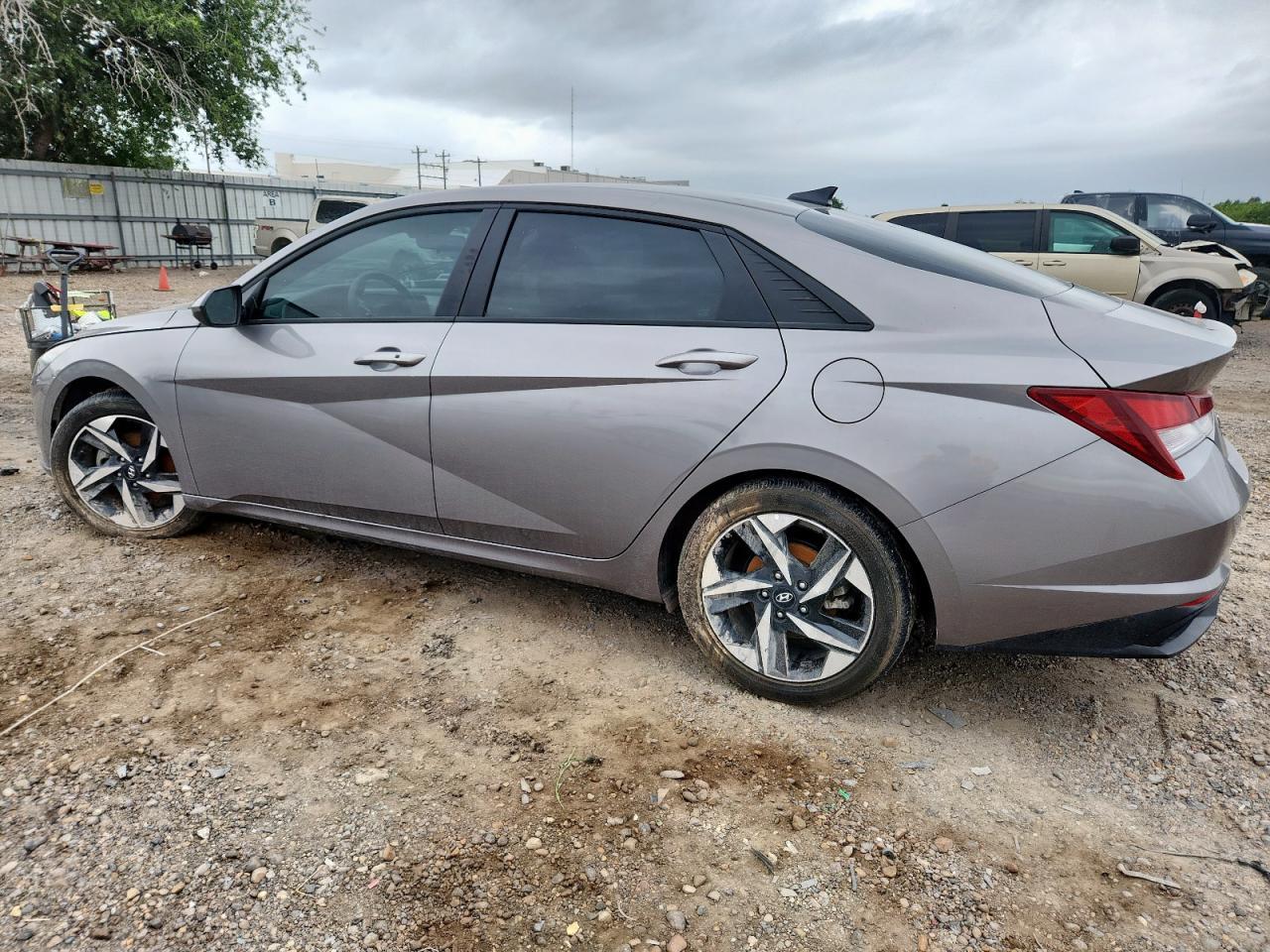 2023 Hyundai Elantra Sel - Фото 2