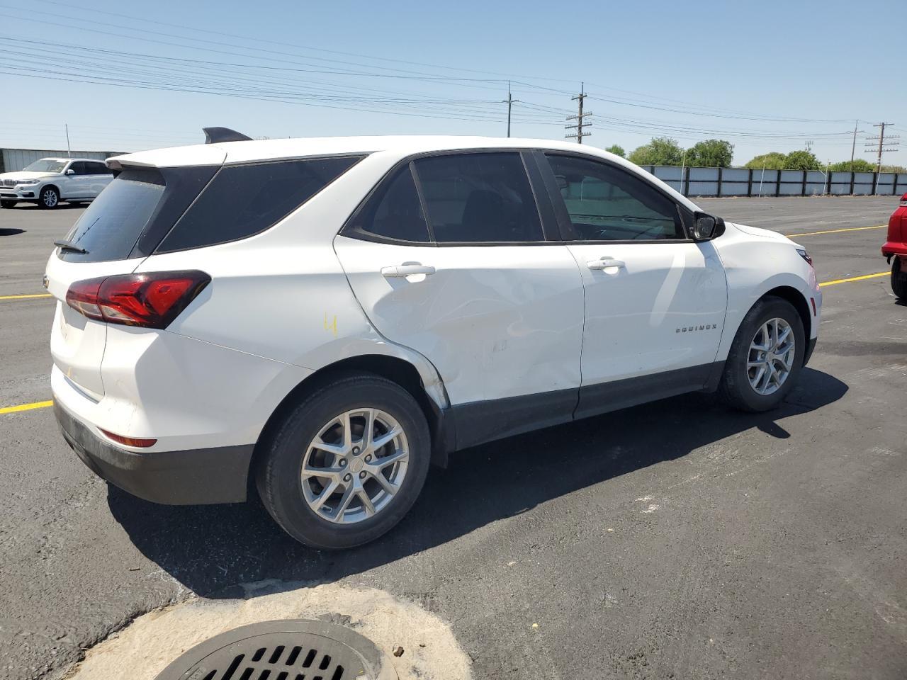 2022 Chevrolet Equinox Ls - Фото 3