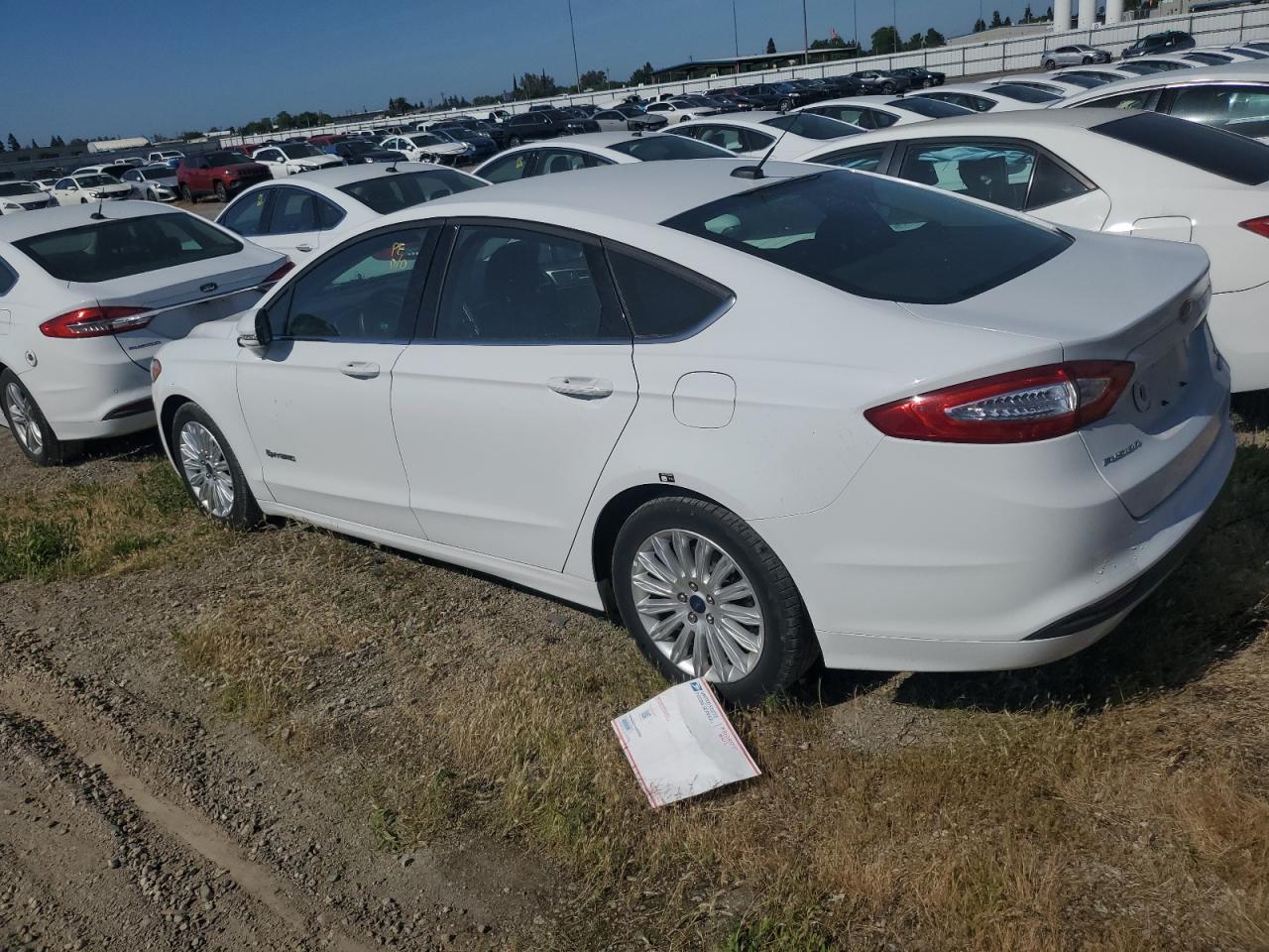 2015 Ford Fusion Se Hybrid - Image 2