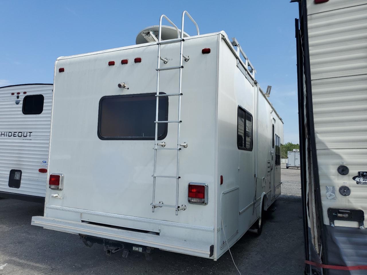 2006 Ford Econoline E450 Super Duty Cutaway Van - Фото 4
