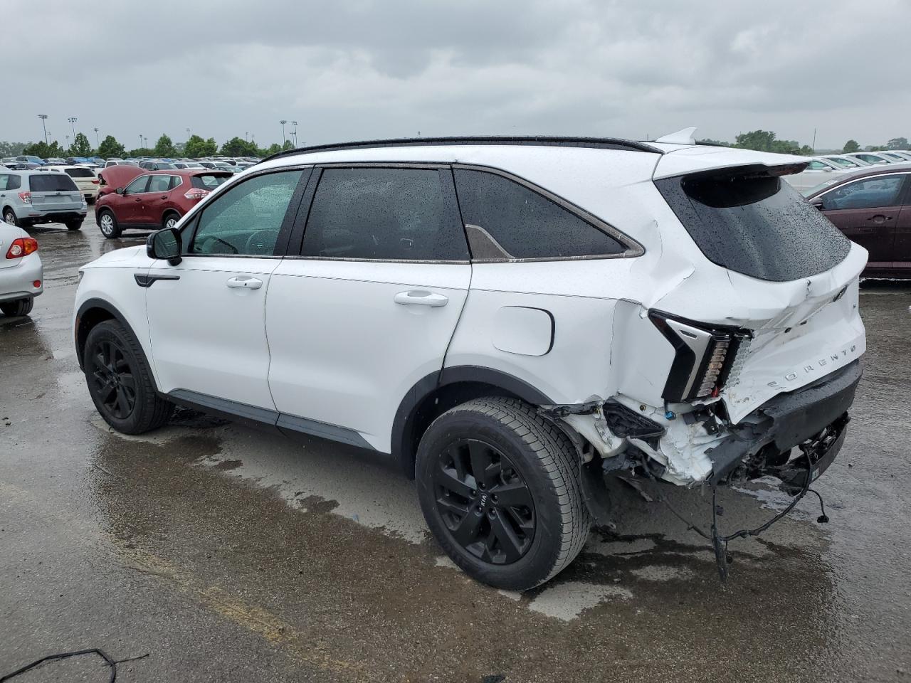 2021 Kia Sorento S - Фото 2