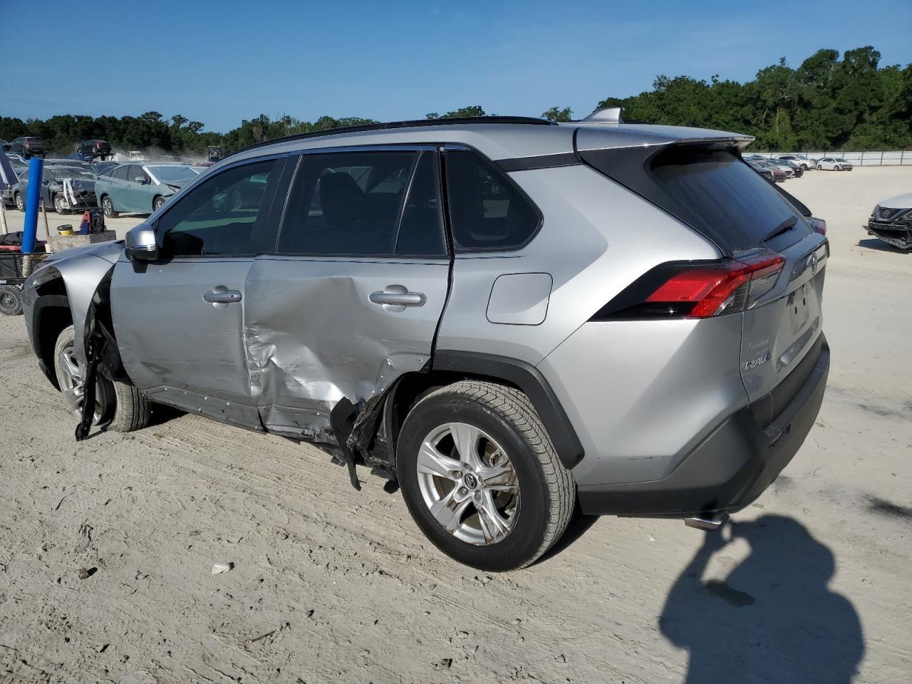 2019 Toyota Rav4 Xle - Image 2