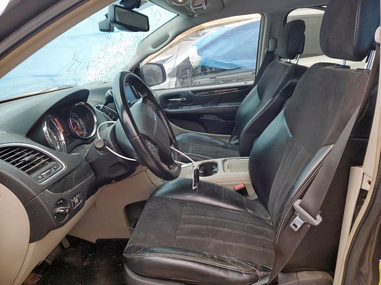 2016 Chrysler Town & Country Limited - Фото 7