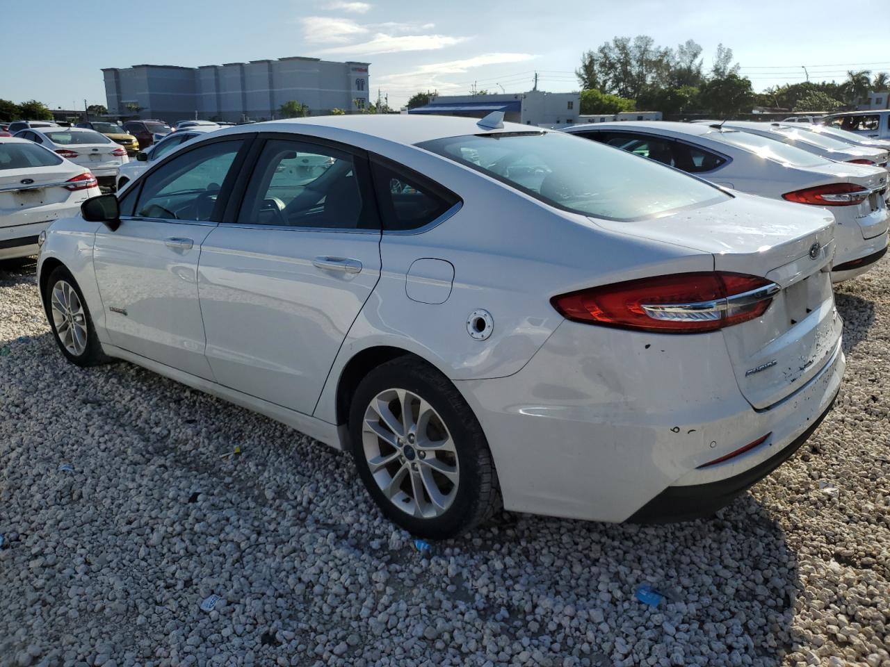 2019 Ford Fusion Se - Фото 2