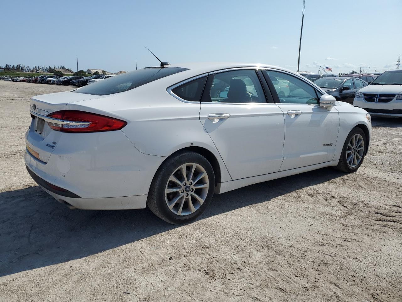2017 Ford Fusion Se Hybrid - Image 3