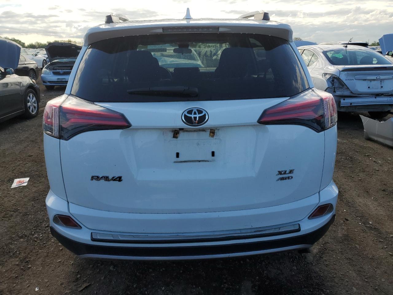 2017 Toyota Rav4 Xle - Фото 6
