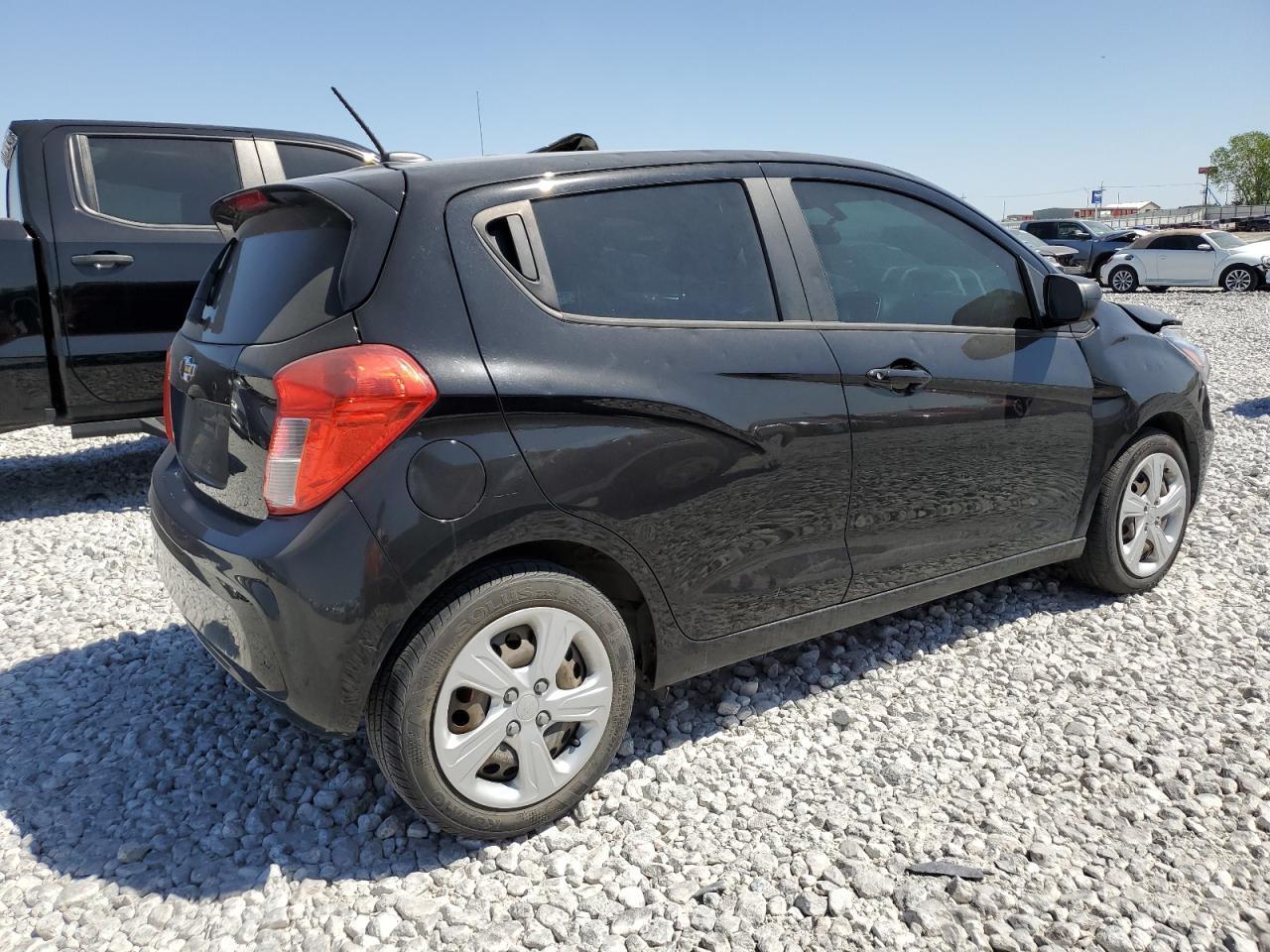2019 Chevrolet Spark Ls - Фото 3