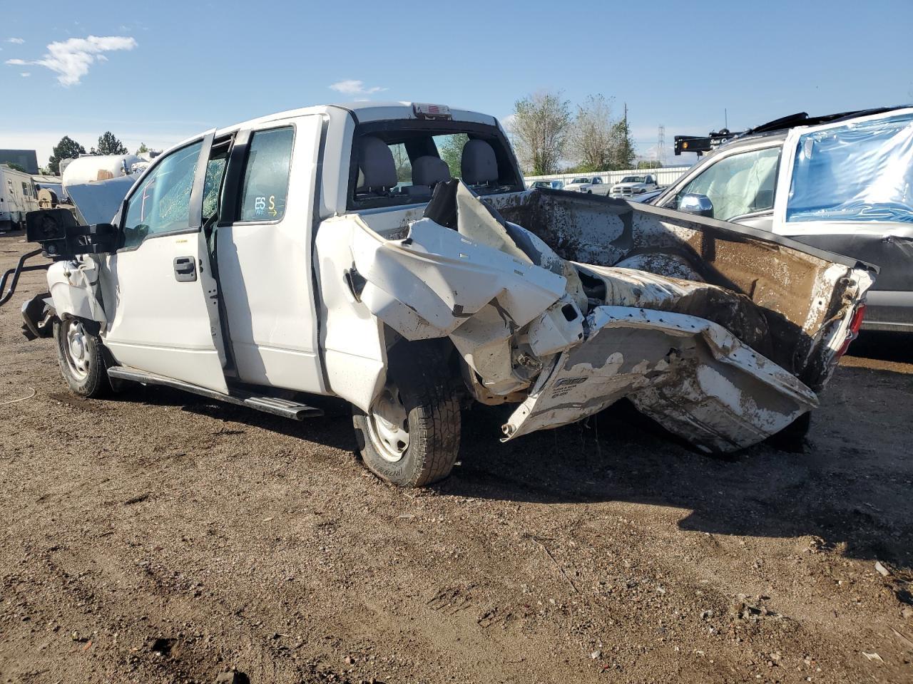 2012 Ford F150 Super Cab - Фото 2