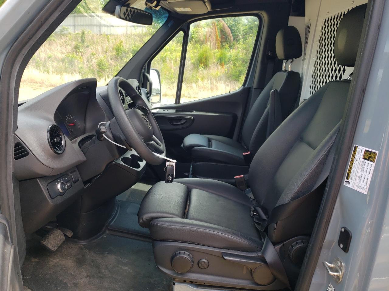 2023 Mercedes-Benz Sprinter 2500 - Фото 7