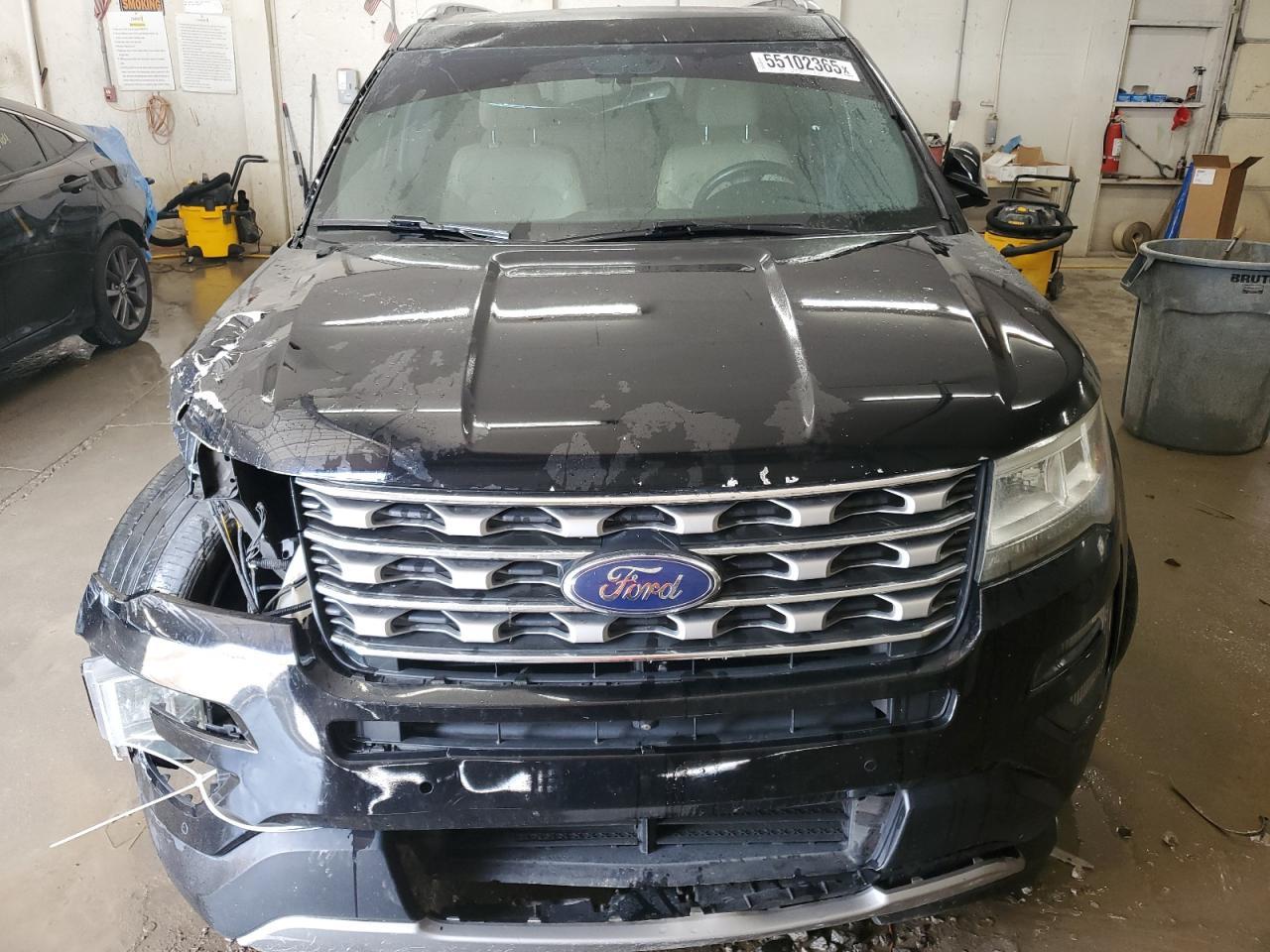 2016 Ford Explorer Limited - Image 5