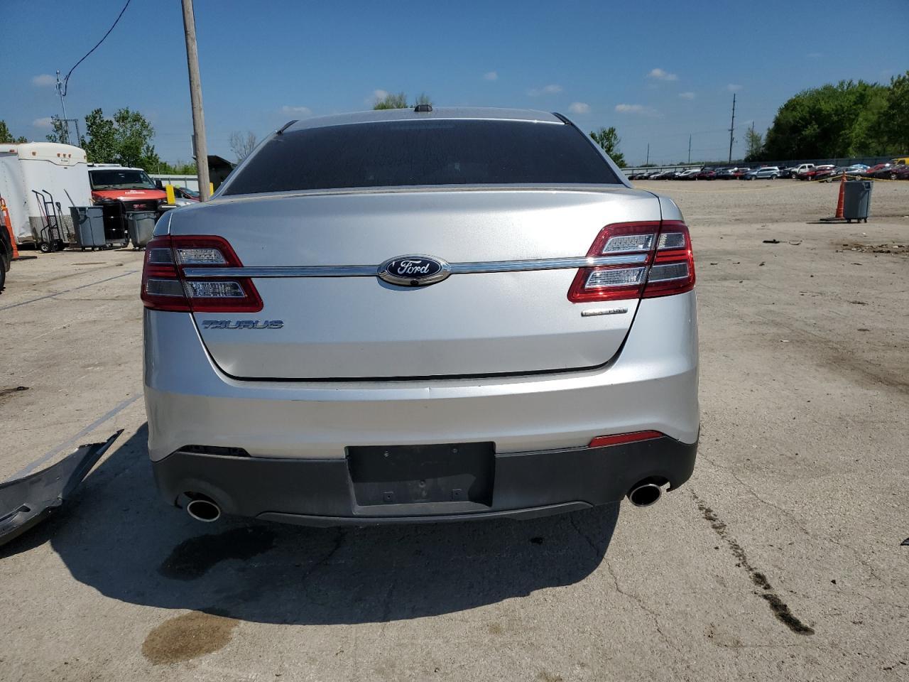 2017 Ford Taurus Se - Image 6