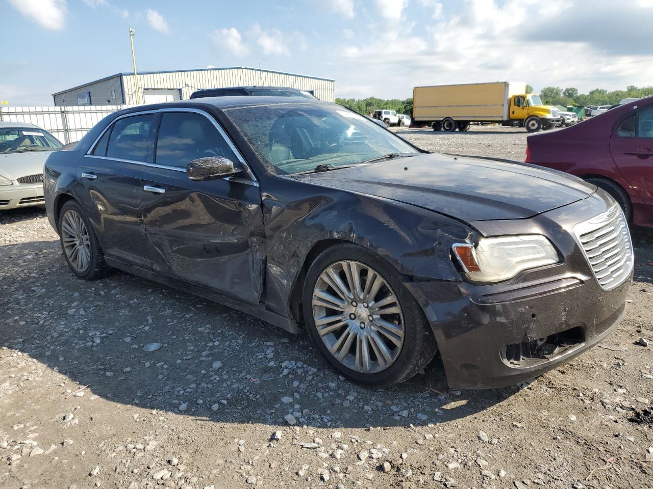 2012 Chrysler 300C Luxury - Image 4