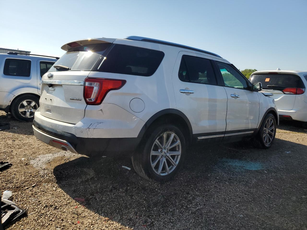 2016 Ford Explorer Limited - Image 3