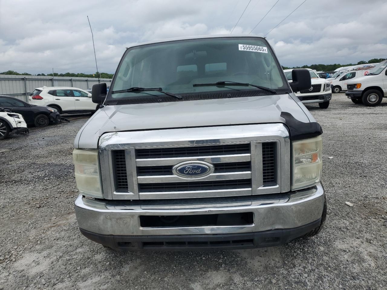 2010 Ford Econoline E350 Super Duty Wagon - Фото 5