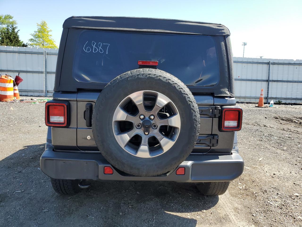 2019 Jeep Wrangler Unlimited Sahara - Image 6