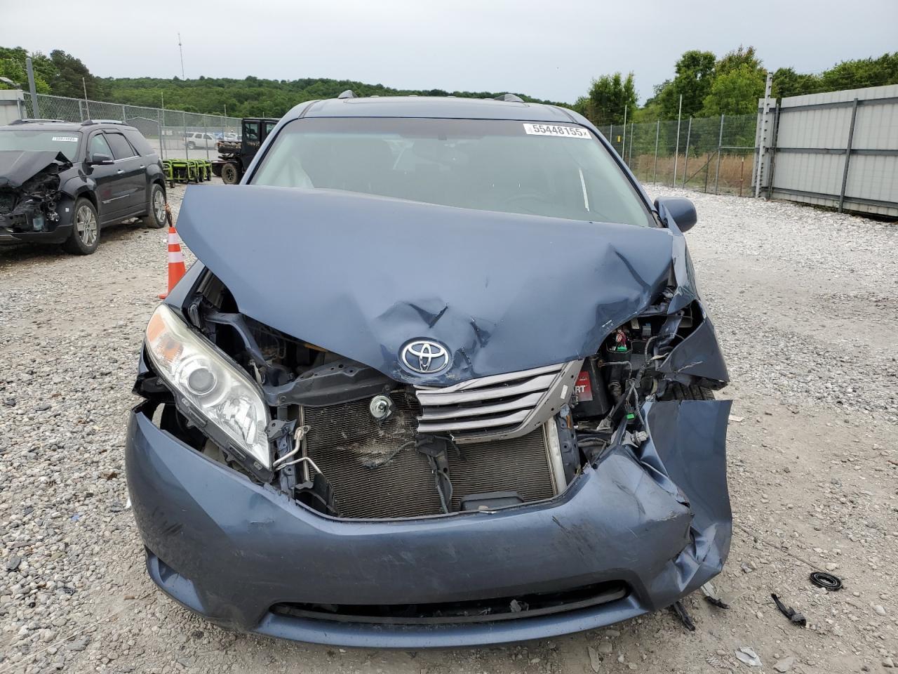 2015 Toyota Sienna Xle - Фото 5