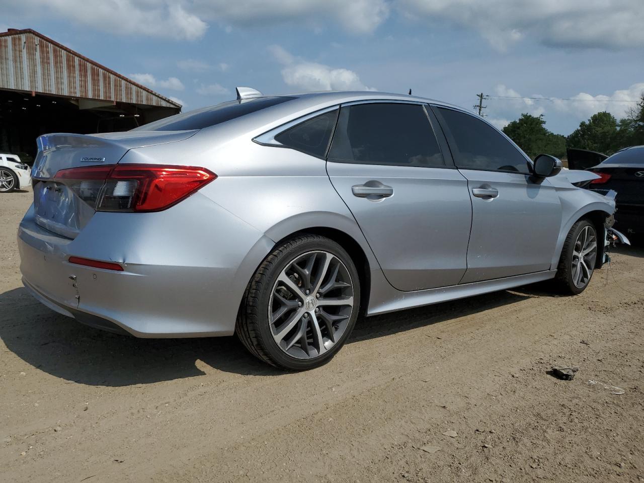 2022 Honda Civic Touring - Image 3