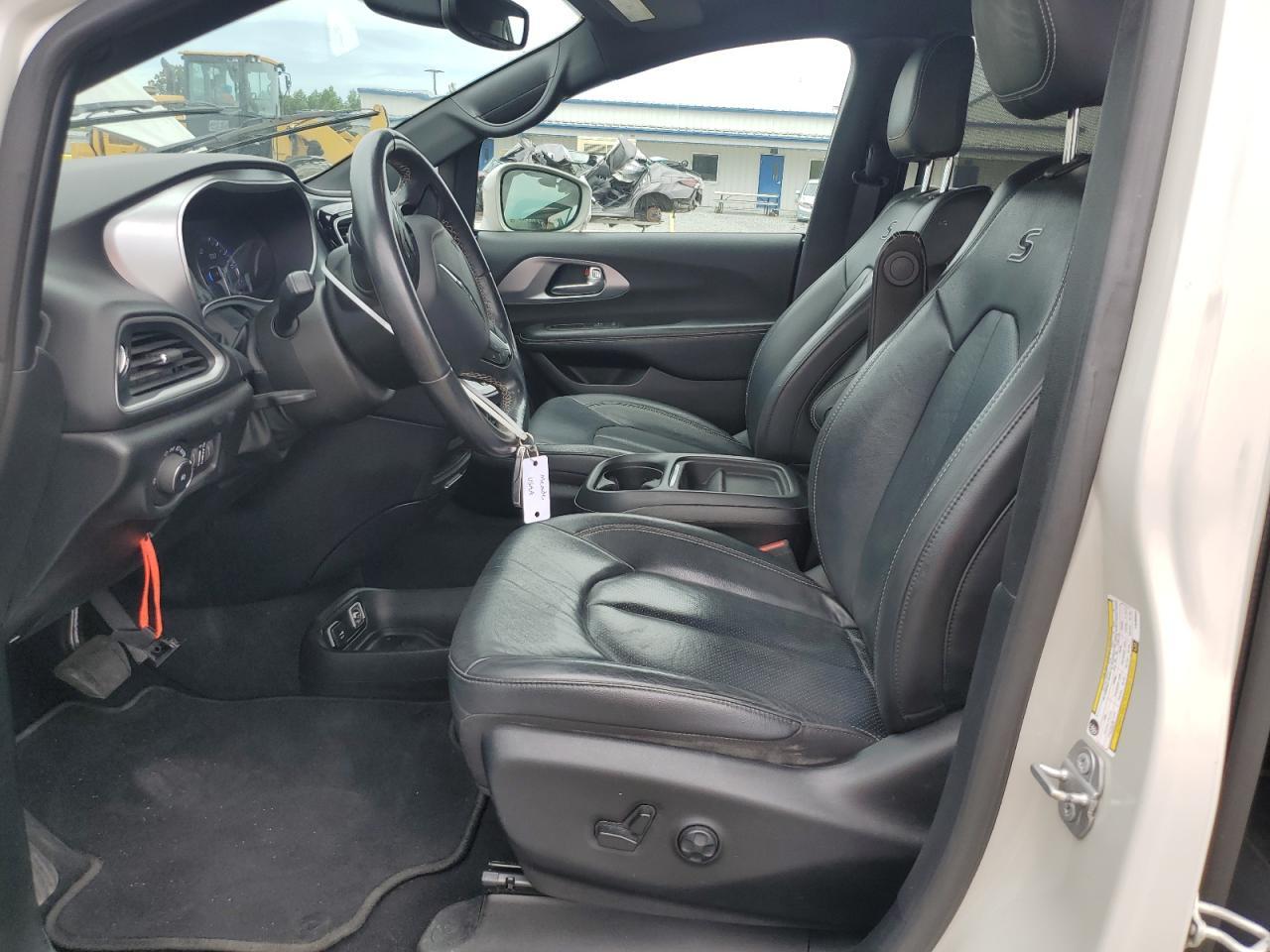 2020 Chrysler Pacifica Touring L - Image 7
