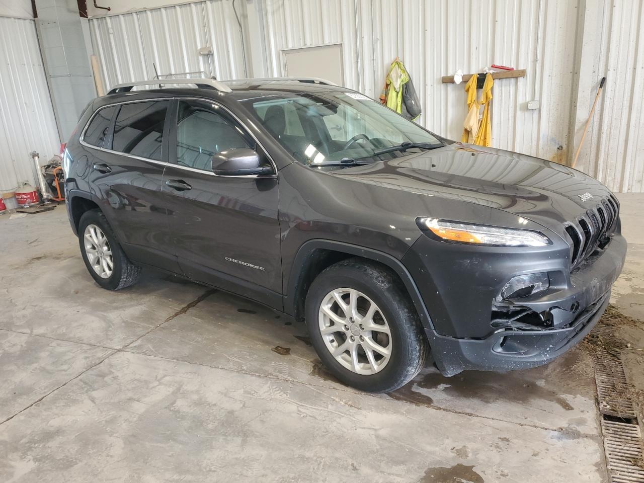 2016 Jeep Cherokee Latitude - Фото 4
