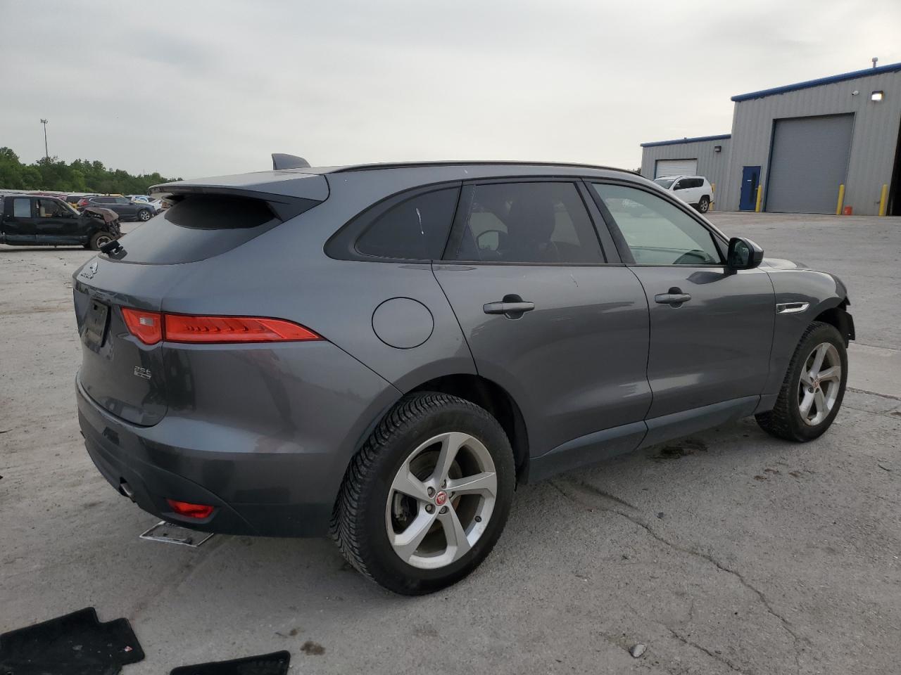 2018 Jaguar F-Pace Premium - Image 3