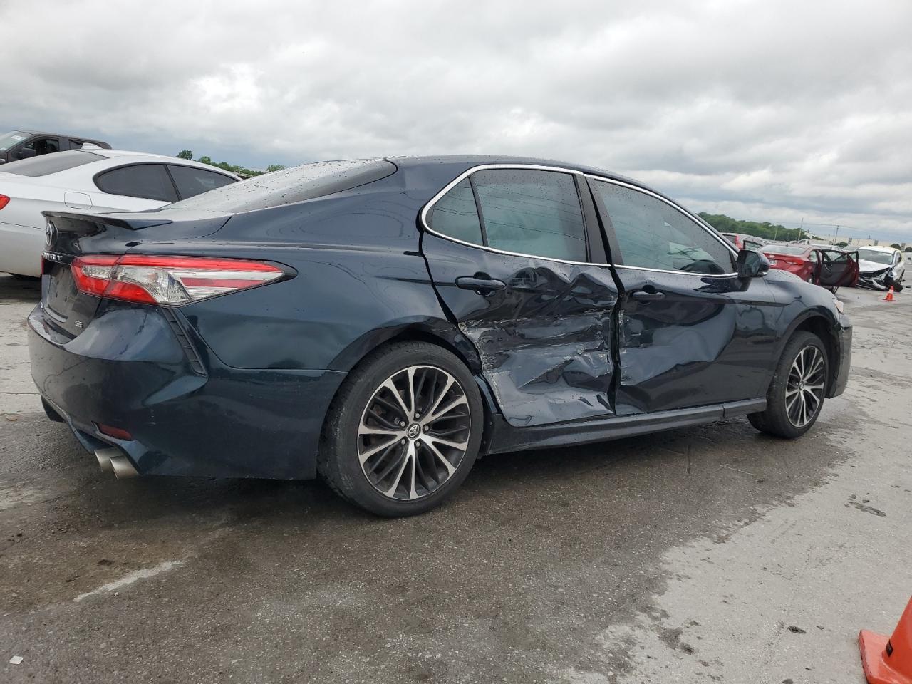2018 Toyota Camry L - Фото 3