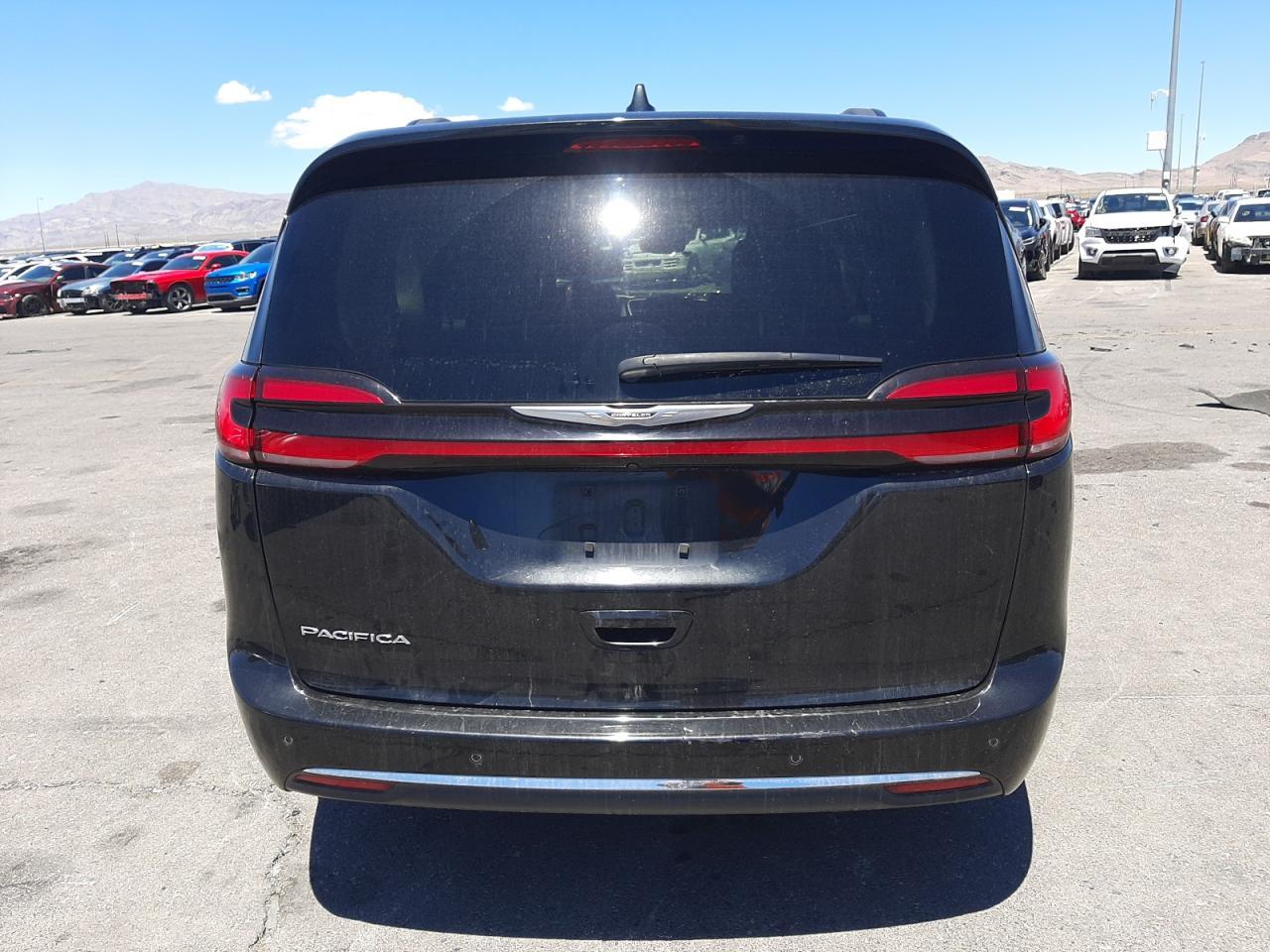 2022 Chrysler Pacifica Touring L - Image 6