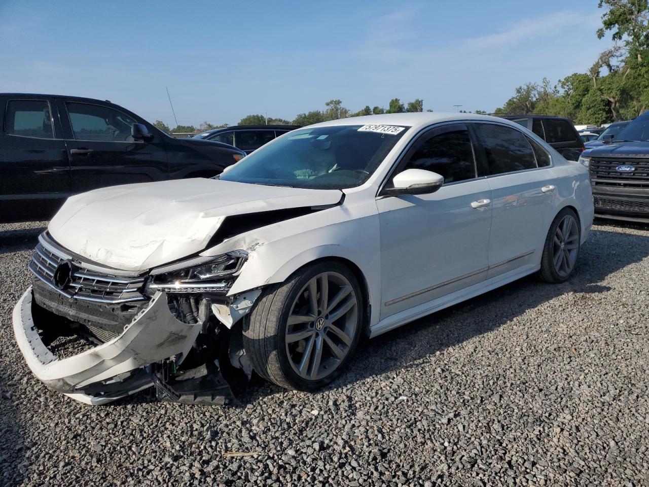 2017 Volkswagen Passat R-Line