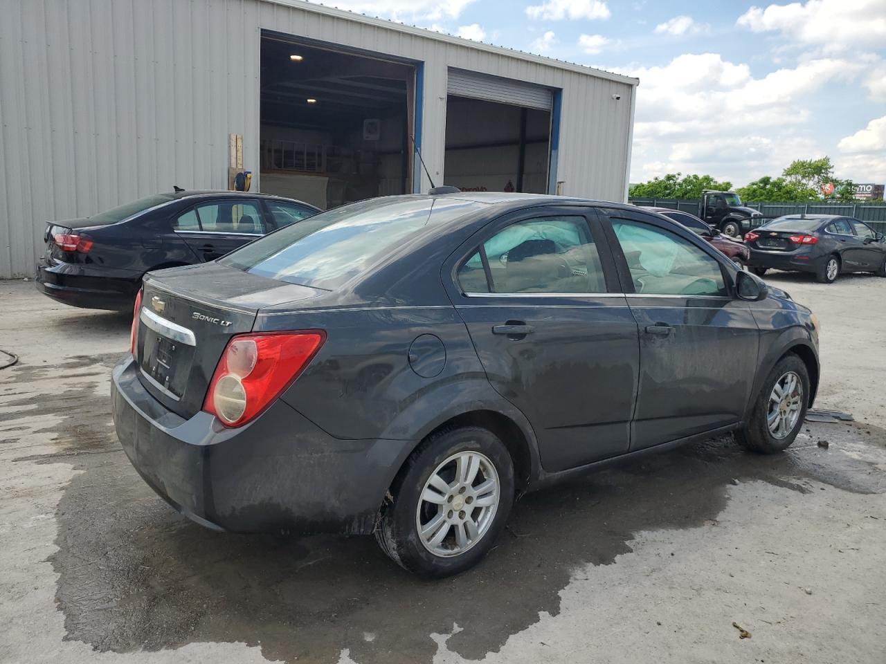 2015 Chevrolet Sonic Lt - Фото 3