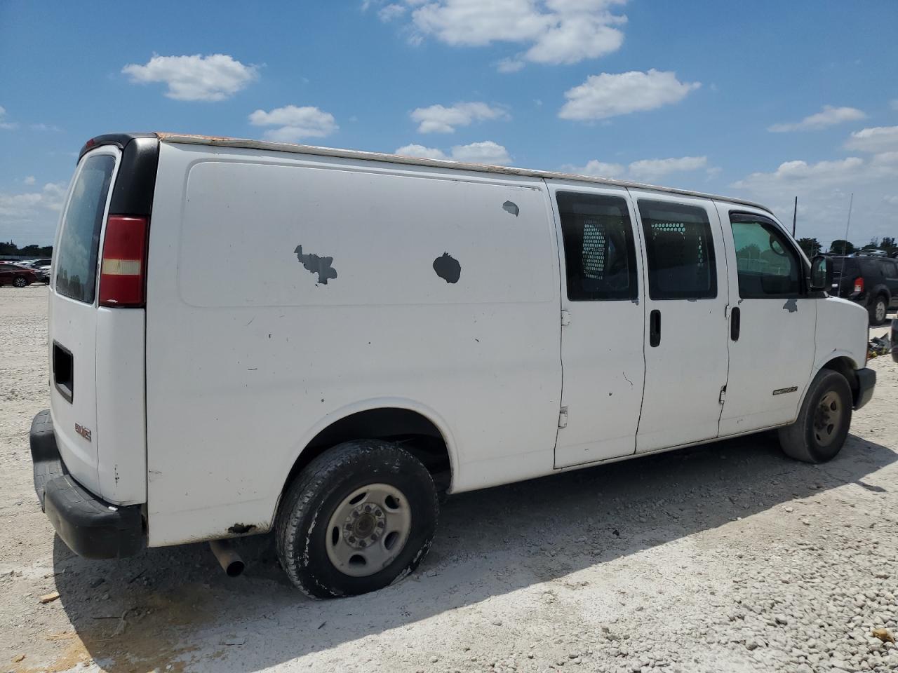 2005 GMC Savana G2500 - Фото 3
