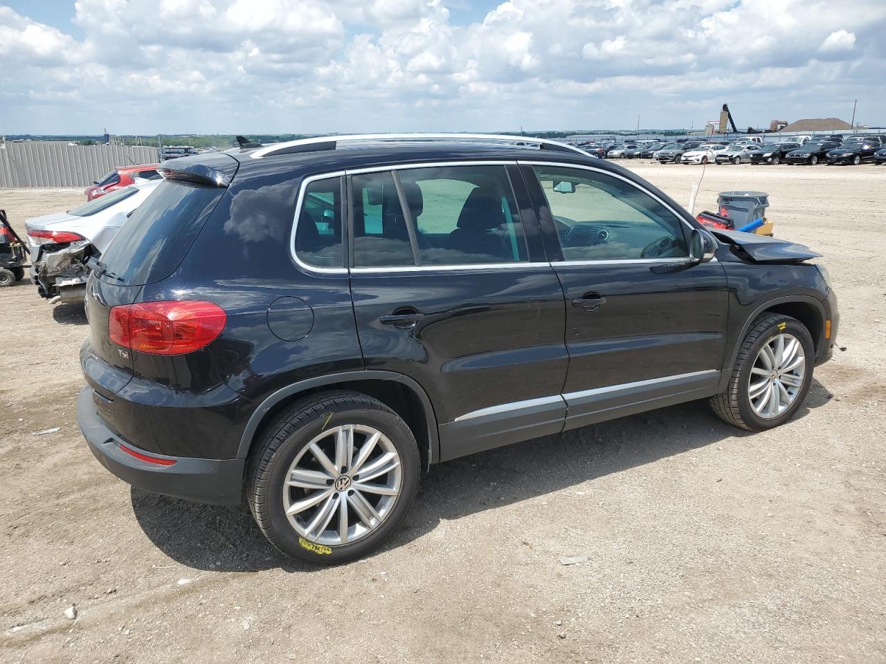 2016 Volkswagen Tiguan S - Image 3