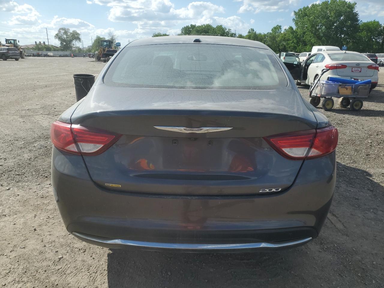 2016 Chrysler 200 Limited - Image 6