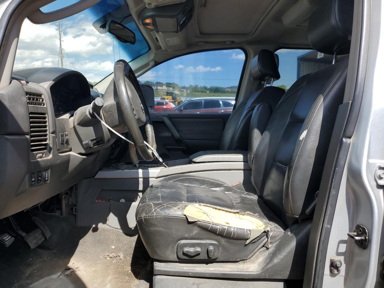 2005 Nissan Titan Xe - Image 7