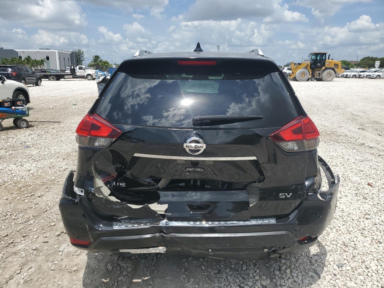 2017 Nissan Rogue S - Фото 6